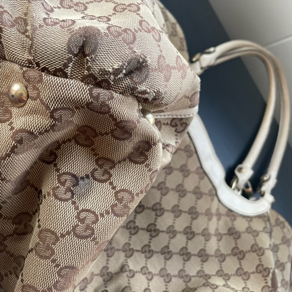 GUCCI CANVAS HOBO WITH SILVER HARDWARE - Picture 15 of 16